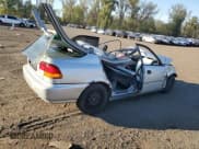 ✅ 1998 Honda Civic DX • VIN: 2HGEJ6625WH535233 • Lot: 84478615. Listed on Copart with 185,587 mi. Free auction sales archive from the USA and detailed vehicle history report at DreamBid. Image 3.