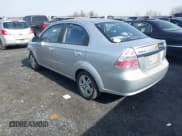 ✅ 2011 Chevrolet Aveo 1LT • VIN: KL1TD5DE8BB218206 • Lot: 41468978. Wystawiony na IAAI z przebiegiem 106 997 mil. Bezpłatny archiwum sprzedaży aukcyjnych z USA i szczegółowy raport historii pojazdu na DreamBid. Zdjęcie 3.