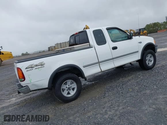 ✅ 1997 Ford F-150 XL • VIN: 1FTDX18W8VND33407 • Lot: 43544898. Listed on IAAI with 153,846 mi. Free auction sales archive from the USA and detailed vehicle history report at DreamBid. Image 4.