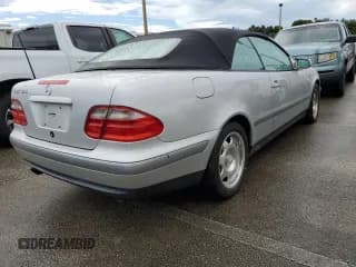 ✅ 1999 Mercedes-Benz CLK 320/430 • VIN: WDBLK65GXXT023566 • Лот: 73857834. Опубликован ранее на Copart с пробегом Не указан. Бесплатный доступ к архиву аукционных продаж из США и подробный отчёт об истории автомобиля на DreamBid. Изображение 3.