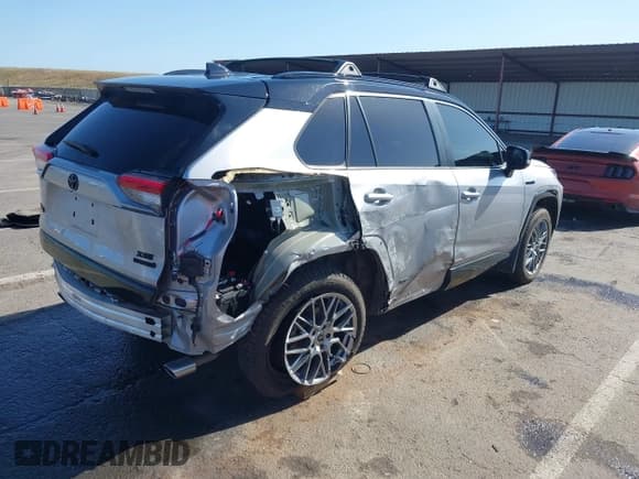 ✅ 2021 Toyota RAV4 Hybrid XSE • VIN: 4T3E6RFVXMU016087 • Lot: 42136592. Listed on IAAI with 89,374 mi. Free auction sales archive from the USA and detailed vehicle history report at DreamBid. Image 4.