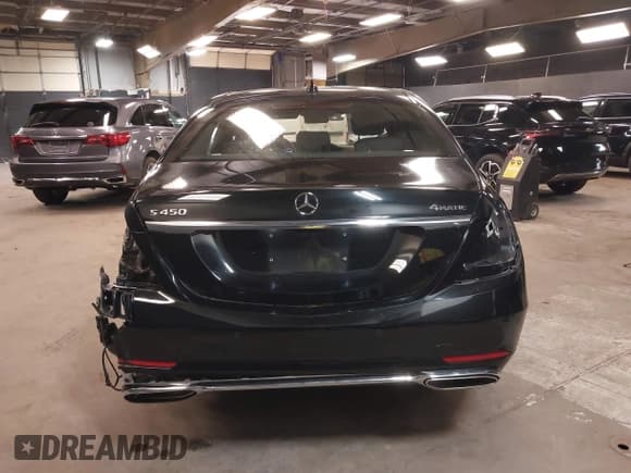 ✅ 2018 Mercedes-Benz S 450 • VIN: WDDUG6EB3JA355434 • Lot: 42433225. Listed on IAAI with 14,940 mi. Free auction sales archive from the USA and detailed vehicle history report at DreamBid. Image 17.