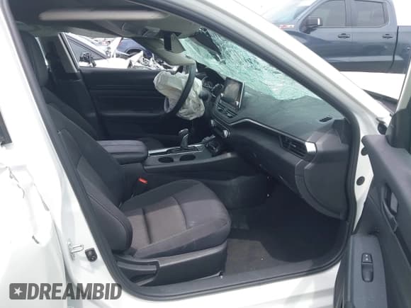 ✅ 2025 Nissan Altima S • VIN: 1N4BL4BV6SN356027 • Lot: 43100686. Listed on IAAI with Not provided. Free auction sales archive from the USA and detailed vehicle history report at DreamBid. Image 5.