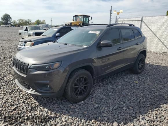 ✅ 2019 Jeep Cherokee Latitude Plus • VIN: 1C4PJMLBXKD140942 • Lot: 82192955. Wystawiony na Copart z przebiegiem 93 788 mil. Bezpłatny archiwum sprzedaży aukcyjnych z USA i szczegółowy raport historii pojazdu na DreamBid. Zdjęcie 1.