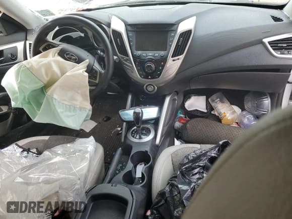 ✅ 2012 Hyundai Veloster w/Gray Int • VIN: KMHTC6AD9CU061817 • Lot: 45307115. Wystawiony na Copart z przebiegiem Nie podano. Bezpłatny archiwum sprzedaży aukcyjnych z USA i szczegółowy raport historii pojazdu na DreamBid. Zdjęcie 8.