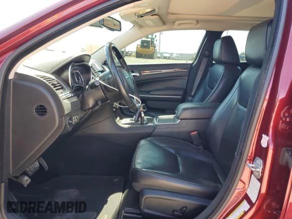 ✅ 2020 Chrysler 300 Limited • VIN: 2C3CCAKGXLH146186 • Lot: 73597204. Wystawiony na Copart z przebiegiem 103 874 mil. Bezpłatny archiwum sprzedaży aukcyjnych z USA i szczegółowy raport historii pojazdu na DreamBid. Zdjęcie 7.