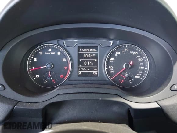 ✅ 2018 Audi Q3 Premium • VIN: WA1BCCFS2JR004794 • Lot: 43208310. Listed on IAAI with 37,629 mi. Free auction sales archive from the USA and detailed vehicle history report at DreamBid. Image 7.