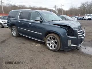 ✅ 2019 Cadillac Escalade ESV Luxury • VIN: 1GYS4HKJ5KR181557 • Lot: 41643887. Wystawiony na IAAI z przebiegiem 76 685 mil. Bezpłatny archiwum sprzedaży aukcyjnych z USA i szczegółowy raport historii pojazdu na DreamBid. Zdjęcie 1.
