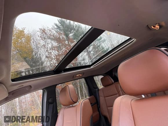 ✅ 2015 Jeep Grand Cherokee Summit • VIN: 1C4RJFJM8FC887279 • Lot: 92039305. Listed on Copart with 240,185 mi. Free auction sales archive from the USA and detailed vehicle history report at DreamBid. Image 10.