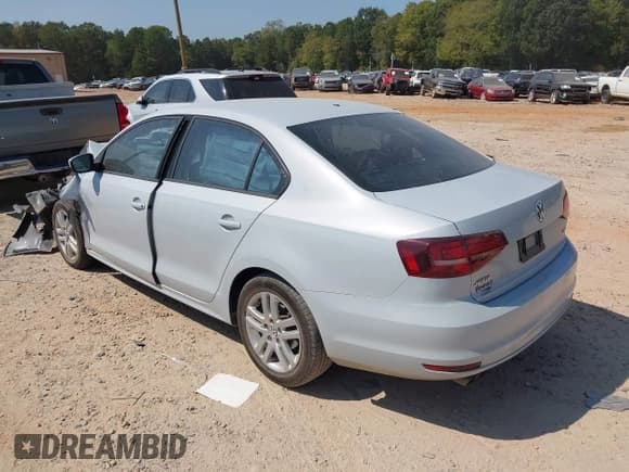 ✅ 2018 Volkswagen Jetta S • VIN: 3VW2B7AJ1JM258915 • Lot: 43296713. Listed on IAAI with 57,934 mi. Free auction sales archive from the USA and detailed vehicle history report at DreamBid. Image 3.