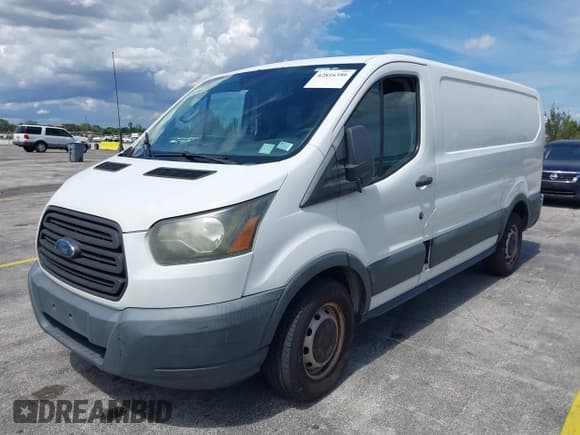 ✅ 2016 Ford Transit Cargo • VIN: 1FTYE1ZM2GKA07627 • Lot: 42816386. Wystawiony na IAAI z przebiegiem 89 290 mil. Bezpłatny archiwum sprzedaży aukcyjnych z USA i szczegółowy raport historii pojazdu na DreamBid. Zdjęcie 17.