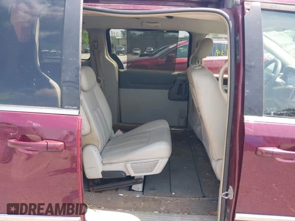 ✅ 2009 Chrysler Town & Country Touring • VIN: 2A8HR54X69R629397 • Lot: 42833939. Wystawiony na IAAI z przebiegiem 181 641 mil. Bezpłatny archiwum sprzedaży aukcyjnych z USA i szczegółowy raport historii pojazdu na DreamBid. Zdjęcie 8.