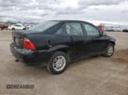 ✅ 2005 Ford Focus S • VIN: 1FAFP34N85W139199 • Лот: 93251635. Опубликован ранее на Copart с пробегом Не указан. Бесплатный доступ к архиву аукционных продаж из США и подробный отчёт об истории автомобиля на DreamBid. Изображение 3.