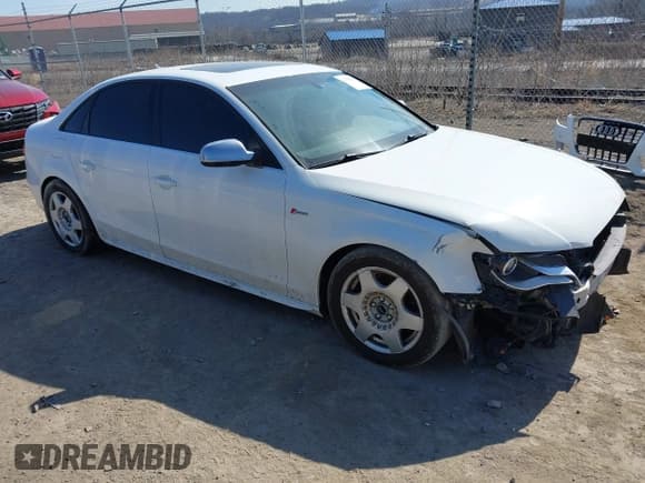 ✅ 2012 Audi S4 Premium Plus • VIN: WAUDGAFL2CA100391 • Lot: 41393737. Wystawiony na IAAI z przebiegiem 133 125 mil. Bezpłatny archiwum sprzedaży aukcyjnych z USA i szczegółowy raport historii pojazdu na DreamBid. Zdjęcie 1.