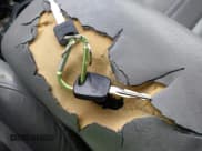 ✅ 2000 Ford Explorer XLT • VIN: 1FMZU83P2YZB75694 • Lot: 41932899. Wystawiony na IAAI z przebiegiem 245 229 mil. Bezpłatny archiwum sprzedaży aukcyjnych z USA i szczegółowy raport historii pojazdu na DreamBid. Zdjęcie 11.