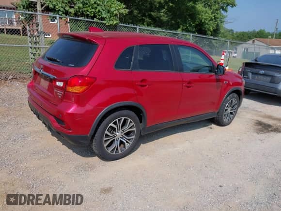 2018 Mitsubishi Outlander SE с VIN JA4AR3AW3JZ032219, выставлен на аукционе IAAI как лот 42488133 с пробегом 31 671 миль миль и . История ставок и продаж доступна на DreamBid. Изображение 4.