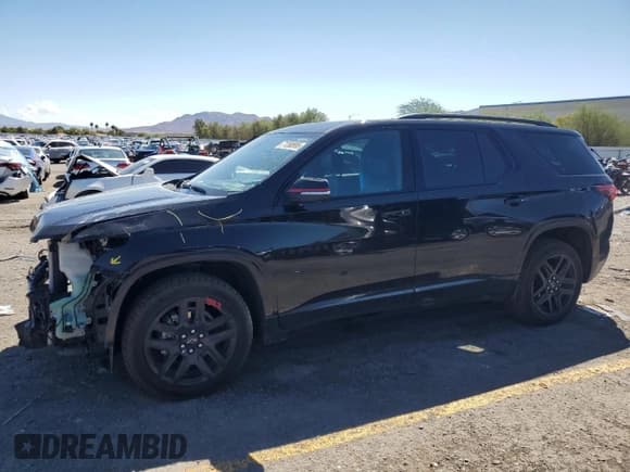 ✅ 2022 Chevrolet Traverse Premier • VIN: 1GNEVKKW1NJ187715 • Lot: 71280995. Wystawiony na Copart z przebiegiem 69 933 mil. Bezpłatny archiwum sprzedaży aukcyjnych z USA i szczegółowy raport historii pojazdu na DreamBid. Zdjęcie 1.