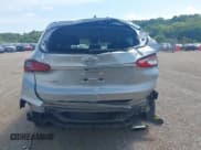 ✅ 2020 Hyundai Santa Fe SEL • VIN: 5NMS33AD8LH216623 • Lot: 42966018. Wystawiony na IAAI z przebiegiem 60 741 mil. Bezpłatny archiwum sprzedaży aukcyjnych z USA i szczegółowy raport historii pojazdu na DreamBid. Zdjęcie 17.