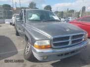 ✅ 2003 Dodge Dakota SLT • VIN: 1D7HL48N23S247441 • Lot: 41359296. Wystawiony na IAAI z przebiegiem 58 414 mil. Bezpłatny archiwum sprzedaży aukcyjnych z USA i szczegółowy raport historii pojazdu na DreamBid. Zdjęcie 1.