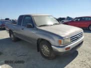 ✅ 1996 Toyota T100 DX • VIN: JT4TN12D9T0017341 • Lot: 64098985. Wystawiony na Copart z przebiegiem 374 656 mil. Bezpłatny archiwum sprzedaży aukcyjnych z USA i szczegółowy raport historii pojazdu na DreamBid. Zdjęcie 4.