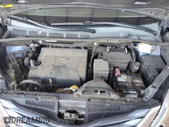 ✅ 2015 Toyota Sienna LE AAS • VIN: 5TDKK3DC3FS575871 • Lot: 86837465. Listed on Copart with 167,122 mi. Free auction sales archive from the USA and detailed vehicle history report at DreamBid. Image 12.