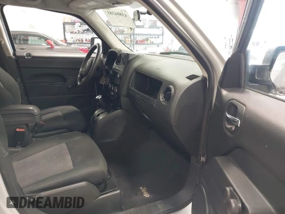 ✅ 2012 Jeep Patriot Sport • VIN: 1C4NJRBB9CD603113 • Лот: 43804381. Опубликован ранее на IAAI с пробегом 187 750 миль. Бесплатный доступ к архиву аукционных продаж из США и подробный отчёт об истории автомобиля на DreamBid. Изображение 5.