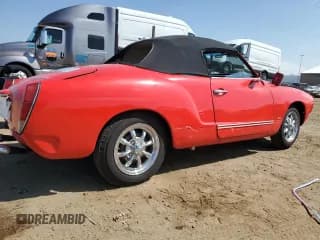 ✅ 1972 Volkswagen Karmann Ghia • VIN: 1422490540 • Lot: 67038994. Wystawiony na Copart z przebiegiem 89 921 mil. Bezpłatny archiwum sprzedaży aukcyjnych z USA i szczegółowy raport historii pojazdu na DreamBid. Zdjęcie 3.