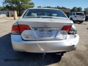 ✅ 2010 Honda Civic LX • VIN: 2HGFA1F51AH330096 • Lot: 82501405. Wystawiony na Copart z przebiegiem 270 300 mil. Bezpłatny archiwum sprzedaży aukcyjnych z USA i szczegółowy raport historii pojazdu na DreamBid. Zdjęcie 6.