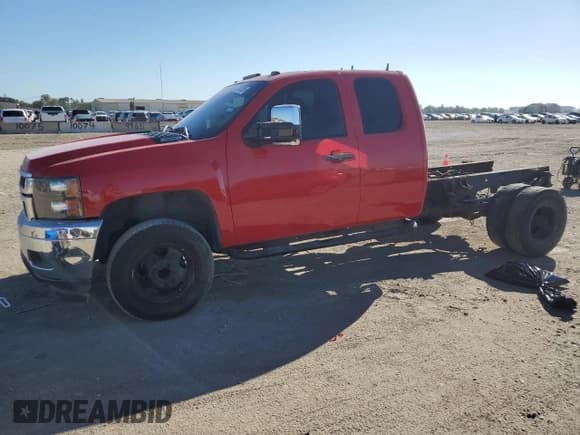 ✅ 2007 Chevrolet Silverado 1500 • VIN: 1GBJC39K27E519697 • Lot: 87117255. Wystawiony na Copart z przebiegiem 261 323 mil. Bezpłatny archiwum sprzedaży aukcyjnych z USA i szczegółowy raport historii pojazdu na DreamBid. Zdjęcie 1.