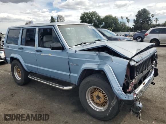 ✅ 1988 Jeep Cherokee • VIN: 1JCMT782XJT081448 • Lot: 51341915. Listed on Copart with 178,057 mi. Free auction sales archive from the USA and detailed vehicle history report at DreamBid. Image 4.