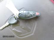 ✅ 2010 Dodge 1500 Sport • VIN: 1D7RV1CT5AS144417 • Lot: 43027380. Wystawiony na IAAI z przebiegiem 123 759 mil. Bezpłatny archiwum sprzedaży aukcyjnych z USA i szczegółowy raport historii pojazdu na DreamBid. Zdjęcie 9.