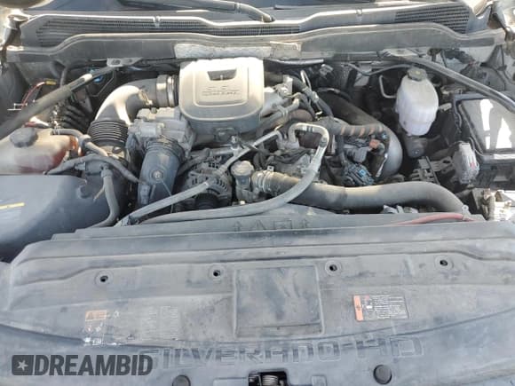 ✅ 2016 Chevrolet Silverado 1500 • VIN: 1GB1CUE87GF233659 • Лот: 84462775. Опубликован ранее на Copart с пробегом 233 550 миль. Бесплатный доступ к архиву аукционных продаж из США и подробный отчёт об истории автомобиля на DreamBid. Изображение 11.