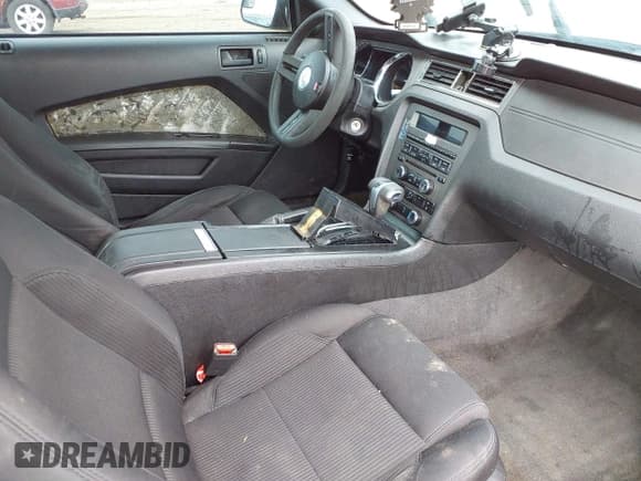 ✅ 2011 Ford Mustang V6 • VIN: 1ZVBP8AMXB5151595 • Lot: 42003999. Listed on IAAI with Not provided. Free auction sales archive from the USA and detailed vehicle history report at DreamBid. Image 5.