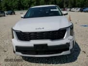 ✅ 2025 Kia Sorento LX • VIN: 5XYRG4JC4SG366673 • Лот: 70375565. Опубликован ранее на Copart с пробегом 1 381 миль. Бесплатный доступ к архиву аукционных продаж из США и подробный отчёт об истории автомобиля на DreamBid. Изображение 15.