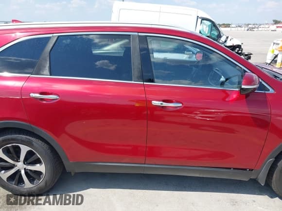 ✅ 2018 Kia Sorento EX • VIN: 5XYPH4A53JG424017 • Lot: 43238527. Listed on IAAI with 149,958 mi. Free auction sales archive from the USA and detailed vehicle history report at DreamBid. Image 13.