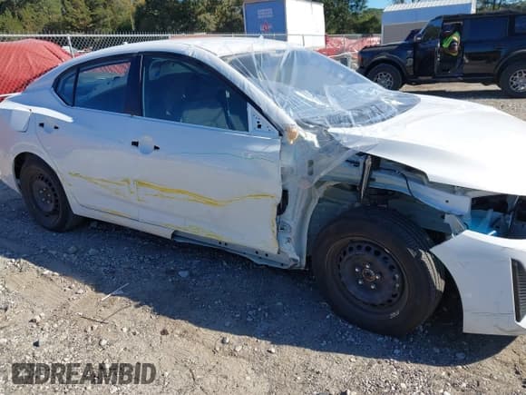 ✅ 2024 Nissan Sentra S • VIN: 3N1AB8BV8RY307024 • Lot: 43464161. Wystawiony na IAAI z przebiegiem 14 638 mil. Bezpłatny archiwum sprzedaży aukcyjnych z USA i szczegółowy raport historii pojazdu na DreamBid. Zdjęcie 6.