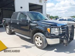 ✅ 2010 Ford F-150 XL • VIN: 1FTEW1E88AFB33306 • Lot: 43054864. Wystawiony na IAAI z przebiegiem 272 148 mil. Bezpłatny archiwum sprzedaży aukcyjnych z USA i szczegółowy raport historii pojazdu na DreamBid. Zdjęcie 1.