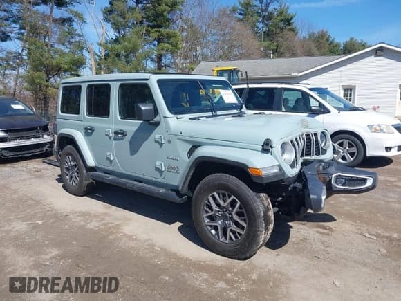 ✅ 2024 Jeep Wrangler Sahara • VIN: 1C4PJXEG1RW299325 • Лот: 41854789. Опубликован ранее на IAAI с пробегом 27 808 миль. Бесплатный доступ к архиву аукционных продаж из США и подробный отчёт об истории автомобиля на DreamBid. Изображение 1.