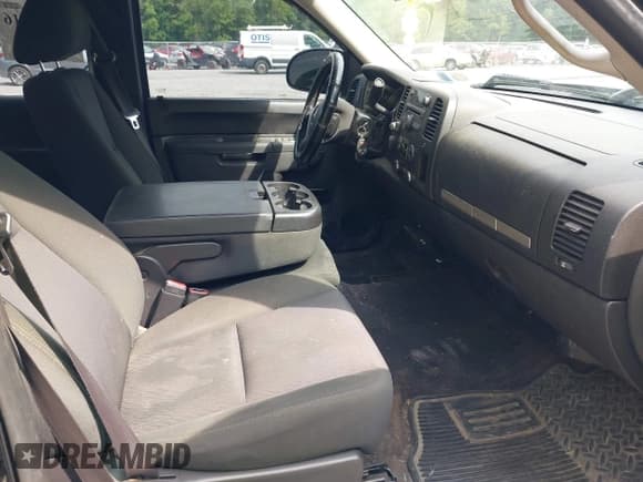 ✅ 2012 GMC Sierra 1500 SLE • VIN: 1GTR2VE72CZ307643 • Lot: 42496016. Wystawiony na IAAI z przebiegiem 197 212 mil. Bezpłatny archiwum sprzedaży aukcyjnych z USA i szczegółowy raport historii pojazdu na DreamBid. Zdjęcie 5.