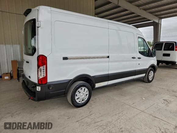 ✅ 2019 Ford Transit • VIN: 1FTYR2CM7KKA69374 • Lot: 96418065. Wystawiony na Copart z przebiegiem 66 771 mil. Bezpłatny archiwum sprzedaży aukcyjnych z USA i szczegółowy raport historii pojazdu na DreamBid. Zdjęcie 3.