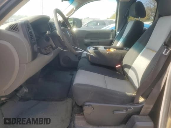 ✅ 2009 Chevrolet Silverado 1500 Work Truck • VIN: 1GCEC19X59Z179583 • Lot: 82008165. Wystawiony na Copart z przebiegiem 188 430 mil. Bezpłatny archiwum sprzedaży aukcyjnych z USA i szczegółowy raport historii pojazdu na DreamBid. Zdjęcie 7.