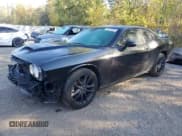 ✅ 2023 Dodge Challenger GT • VIN: 2C3CDZKG4PH670628 • Lot: 84270265. Wystawiony na Copart z przebiegiem 52 630 mil. Bezpłatny archiwum sprzedaży aukcyjnych z USA i szczegółowy raport historii pojazdu na DreamBid. Zdjęcie 1.