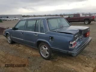 ✅ 1990 Volvo 740 • VIN: YV1FA8845L1420911 • Lot: 44528805. Wystawiony na Copart z przebiegiem 270 401 mil. Bezpłatny archiwum sprzedaży aukcyjnych z USA i szczegółowy raport historii pojazdu na DreamBid. Zdjęcie 2.