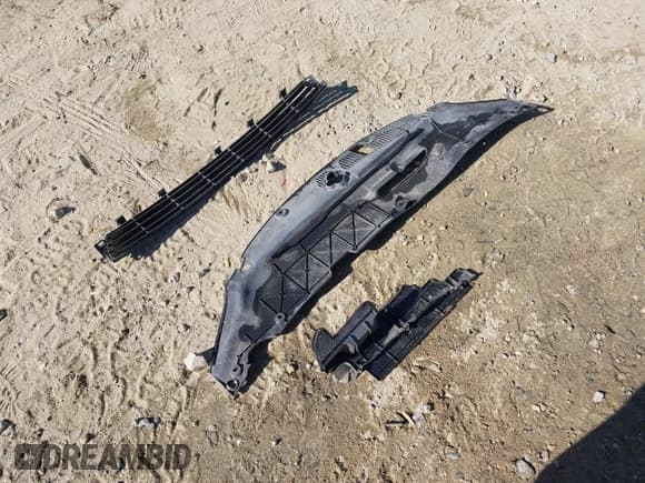 ✅ 2010 Lexus ES 330 • VIN: JTHBK1EG5A2367883 • Лот: 43493716. Опубликован ранее на IAAI с пробегом 102 169 миль. Бесплатный доступ к архиву аукционных продаж из США и подробный отчёт об истории автомобиля на DreamBid. Изображение 12.