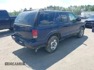 ✅ 2002 Chevrolet Blazer LS • VIN: 1GNDT13WX2K101236 • Lot: 42198292. Wystawiony na IAAI z przebiegiem 193 731 mil. Bezpłatny archiwum sprzedaży aukcyjnych z USA i szczegółowy raport historii pojazdu na DreamBid. Zdjęcie 4.
