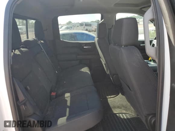 ✅ 2020 Chevrolet Silverado 1500 LT • VIN: 3GCUYDED1LG338830 • Lot: 70408964. Wystawiony na Copart z przebiegiem 121 827 mil. Bezpłatny archiwum sprzedaży aukcyjnych z USA i szczegółowy raport historii pojazdu na DreamBid. Zdjęcie 10.