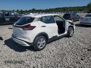 ✅ 2024 Nissan Kicks S • VIN: 3N1CP5BV5RL526142 • Lot: 82119595. Wystawiony na Copart z przebiegiem 16 233 mil. Bezpłatny archiwum sprzedaży aukcyjnych z USA i szczegółowy raport historii pojazdu na DreamBid. Zdjęcie 3.