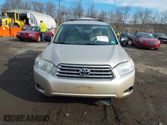 ✅ 2010 Toyota Highlander • VIN: JTEZK3EH0A2106063 • Lot: 43753928. Listed on IAAI with 207,504 mi. Free auction sales archive from the USA and detailed vehicle history report at DreamBid. Image 12.