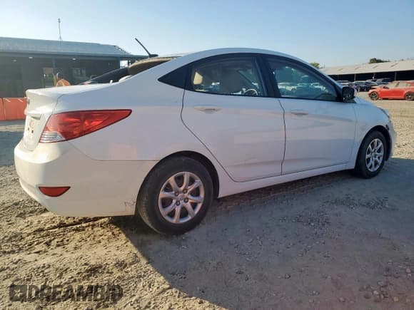 ✅ 2013 Hyundai Accent GLS • VIN: KMHCT4AE1DU534172 • Lot: 92240625. Listed on Copart with 163,676 mi. Free auction sales archive from the USA and detailed vehicle history report at DreamBid. Image 3.