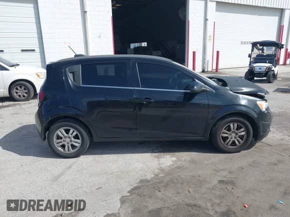 2016 Chevrolet Sonic LT с VIN 1G1JC6SH8G4134543, выставлен на аукционе IAAI как лот 43363039 с пробегом Не указан миль и . История ставок и продаж доступна на DreamBid. Изображение 12.